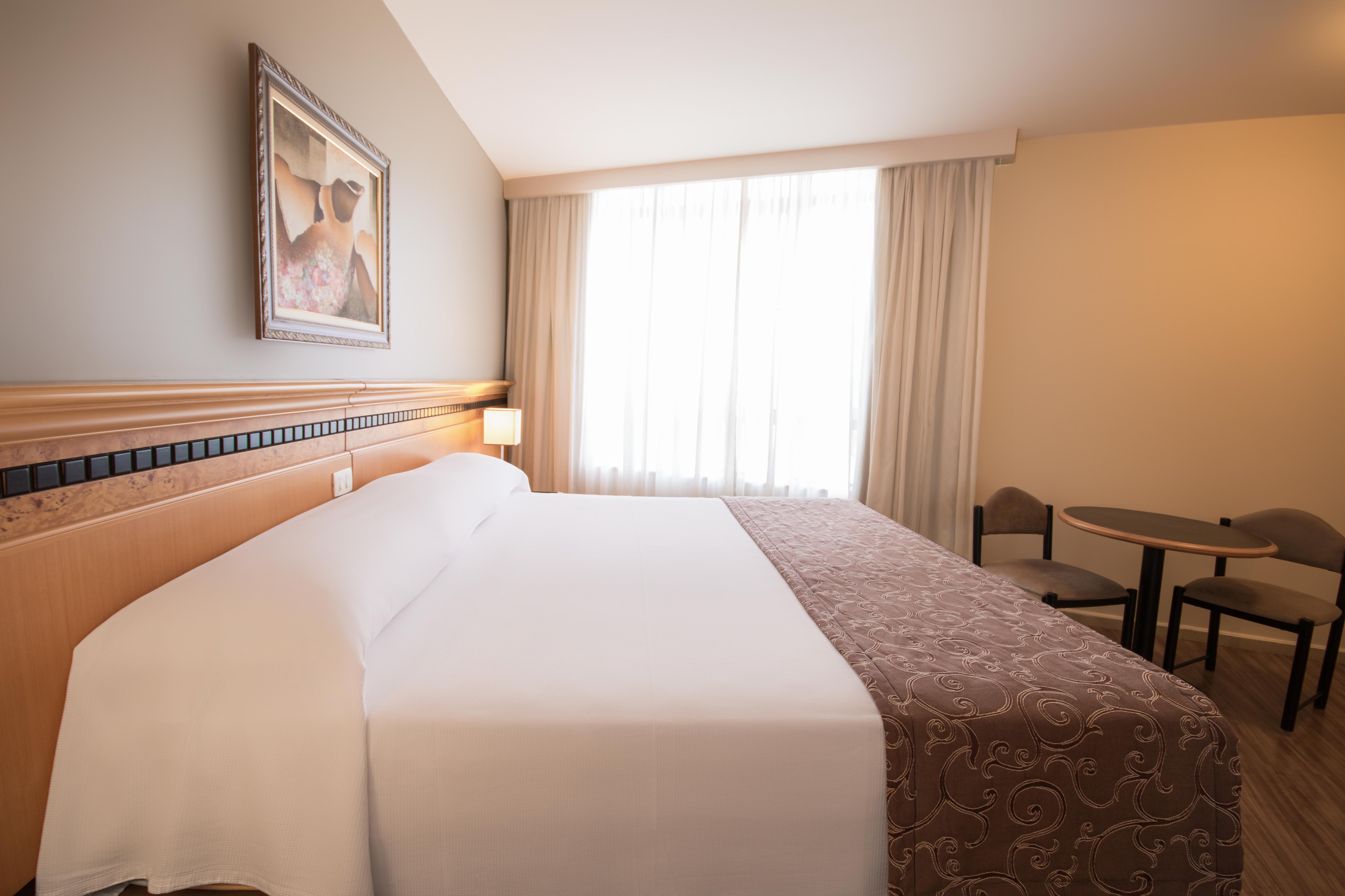 Hotel Golden Park Internacional Foz & Convencoes By Nacional Inn ฟอสดูอีกวาซู ภายนอก รูปภาพ