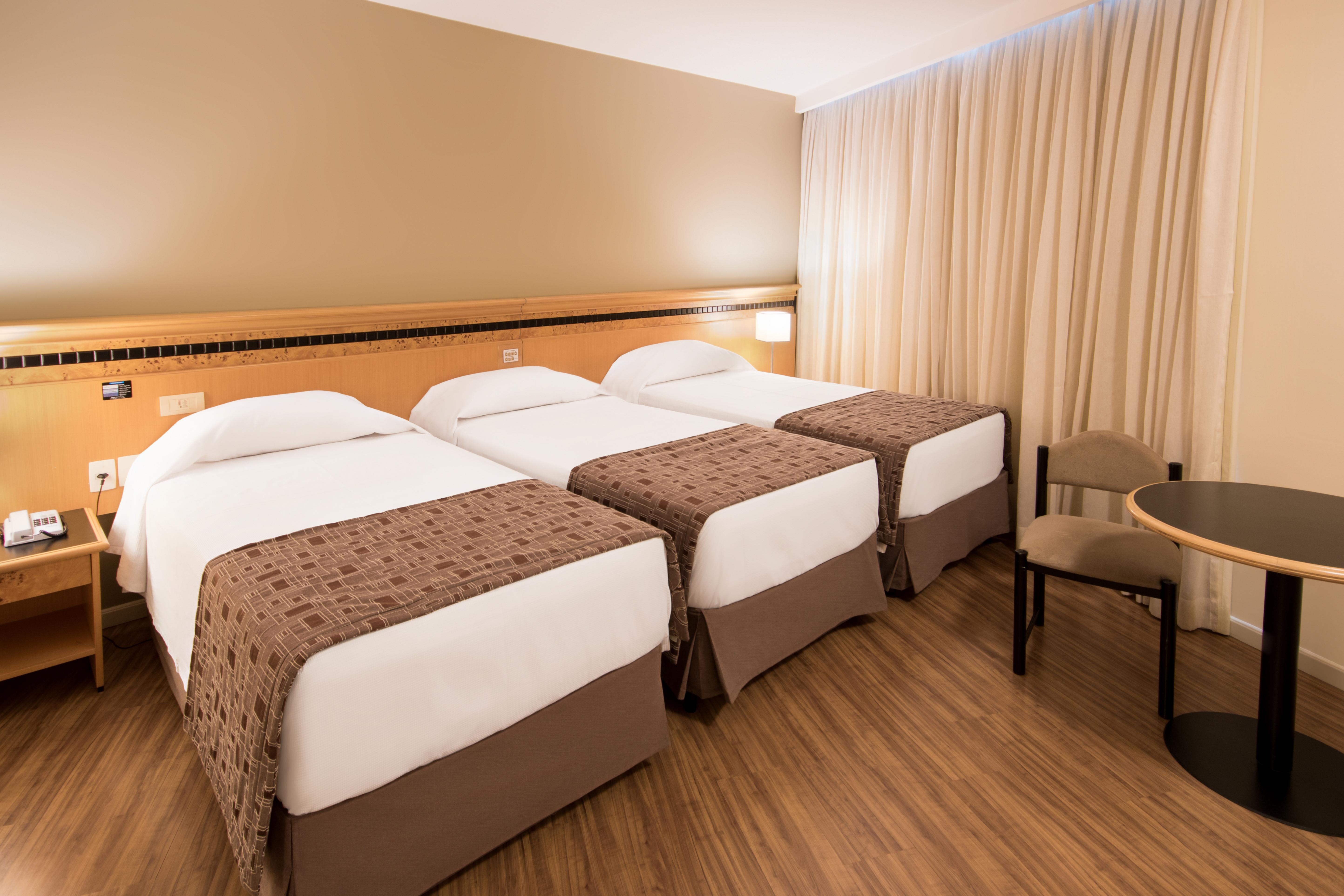 Hotel Golden Park Internacional Foz & Convencoes By Nacional Inn ฟอสดูอีกวาซู ภายนอก รูปภาพ