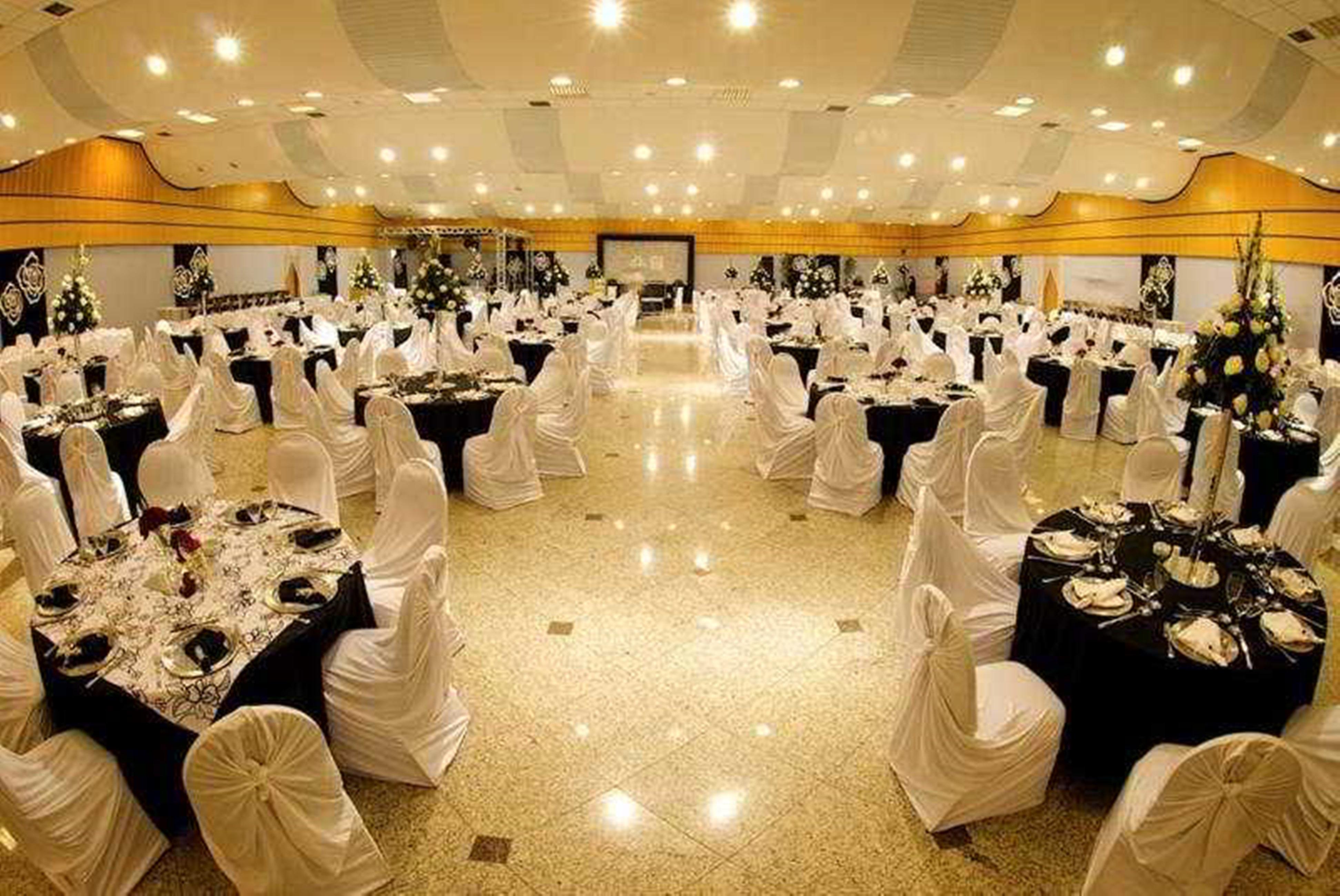 Hotel Golden Park Internacional Foz & Convencoes By Nacional Inn ฟอสดูอีกวาซู ภายนอก รูปภาพ