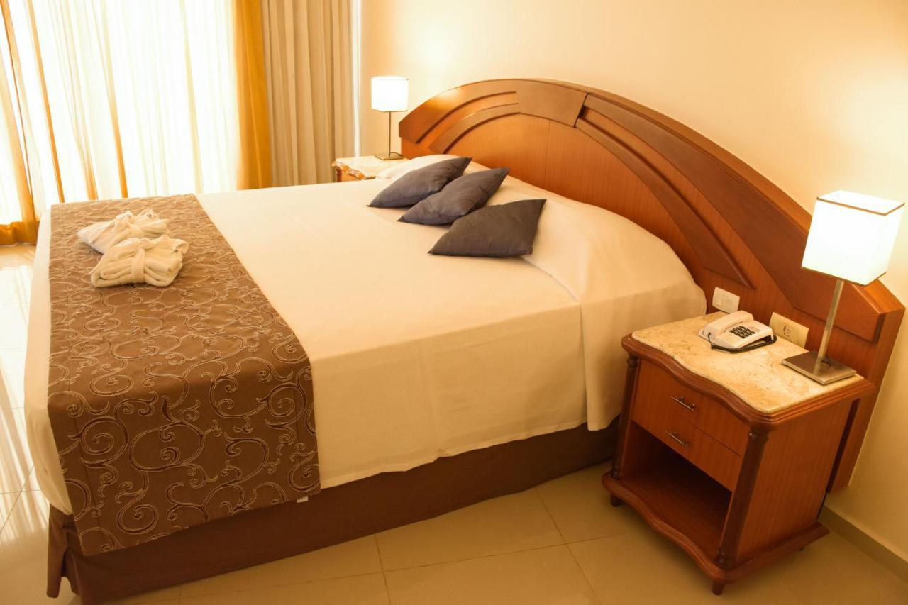 Hotel Golden Park Internacional Foz & Convencoes By Nacional Inn ฟอสดูอีกวาซู ภายนอก รูปภาพ