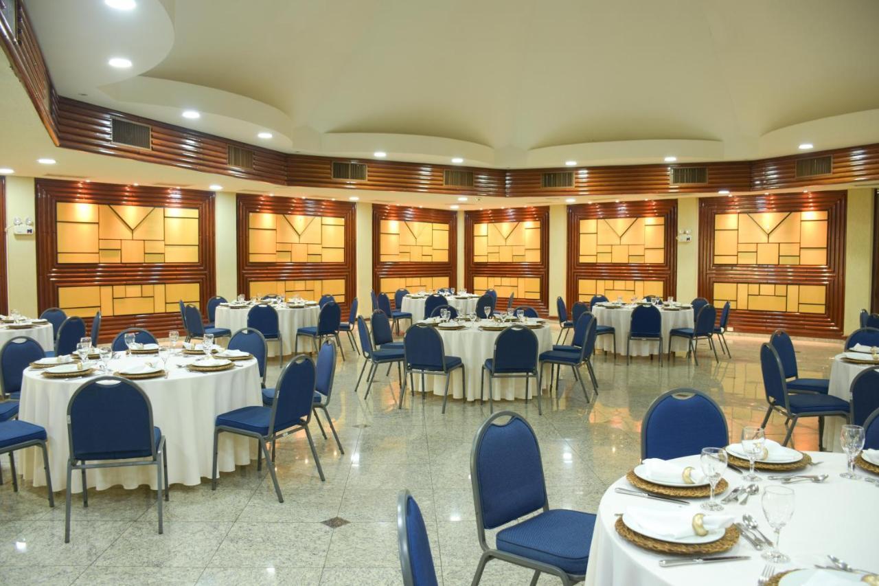 Hotel Golden Park Internacional Foz & Convencoes By Nacional Inn ฟอสดูอีกวาซู ภายนอก รูปภาพ