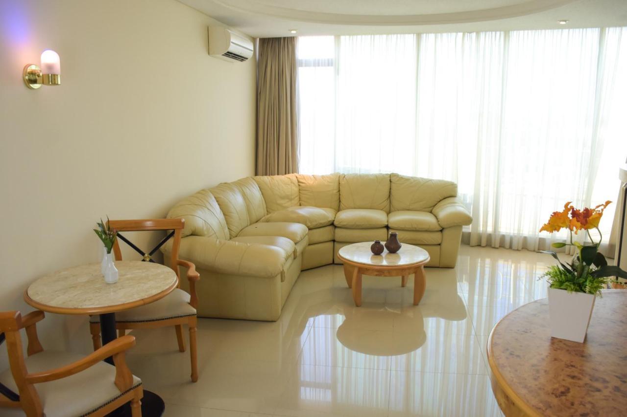 Hotel Golden Park Internacional Foz & Convencoes By Nacional Inn ฟอสดูอีกวาซู ภายนอก รูปภาพ