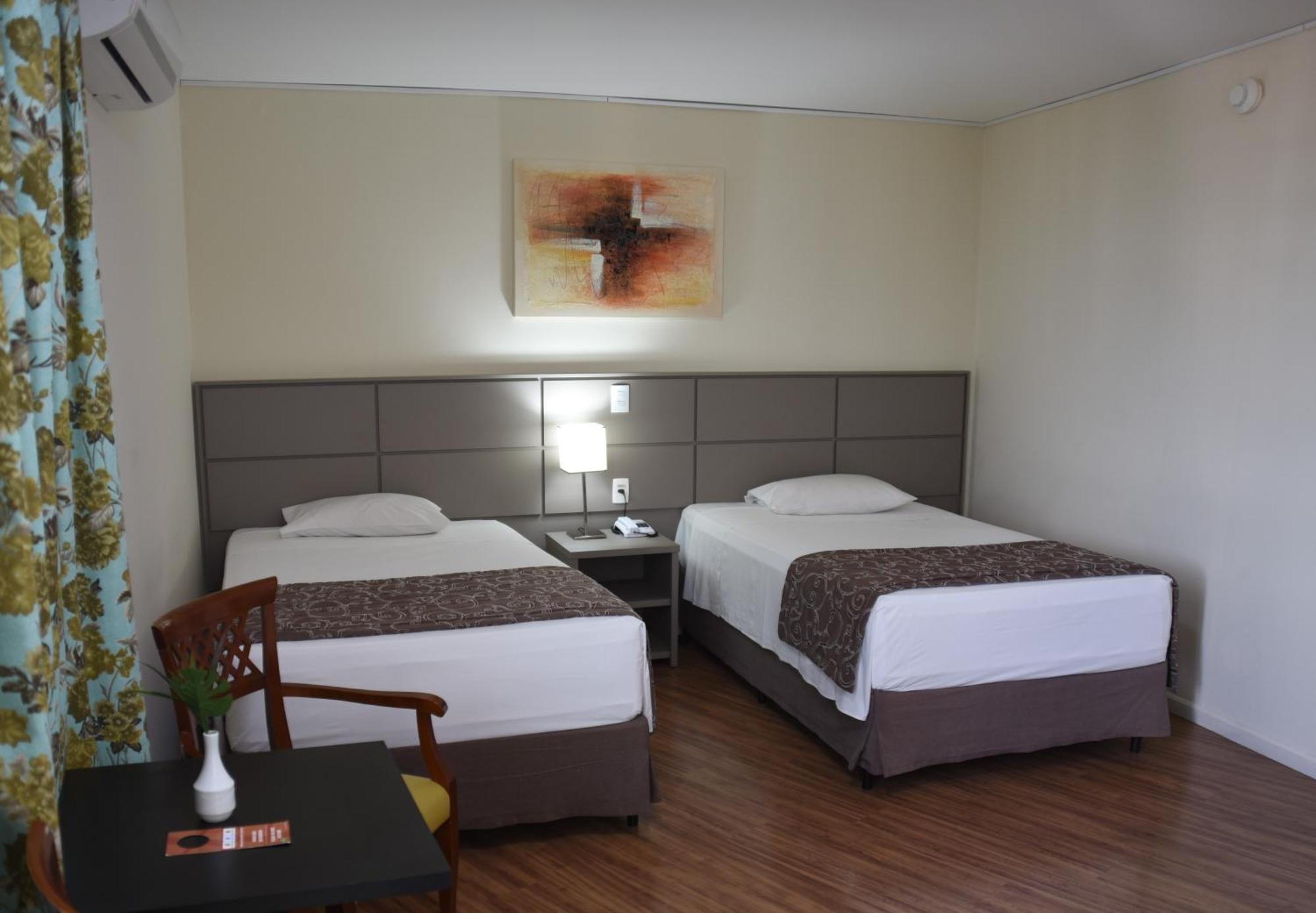 Hotel Golden Park Internacional Foz & Convencoes By Nacional Inn ฟอสดูอีกวาซู ภายนอก รูปภาพ